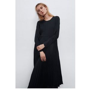 ZARA Wrinkle  look dress